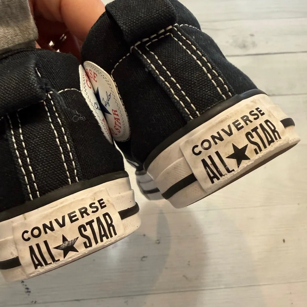 Converse kids black and white‎ sneakers kids size 13